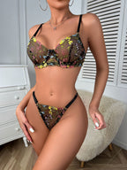 BH- und String-Set mit Blumenmuster, 2-teilig