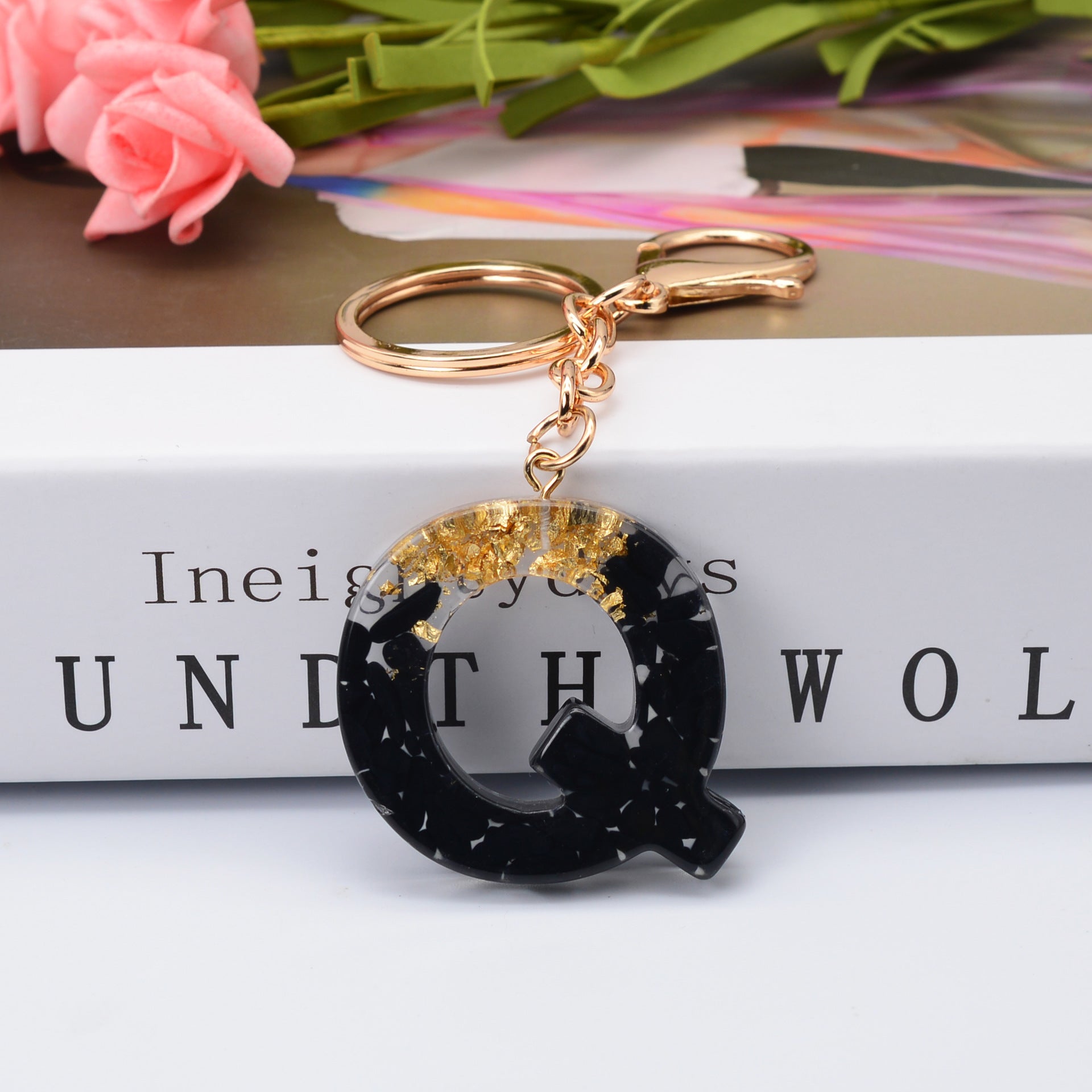 Carsine Black Pompom 26 Alphabets Keychain gold / Q